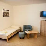 Eden 4*