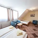 Eden 4*