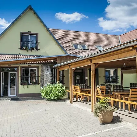 Guest house Eden 4*
