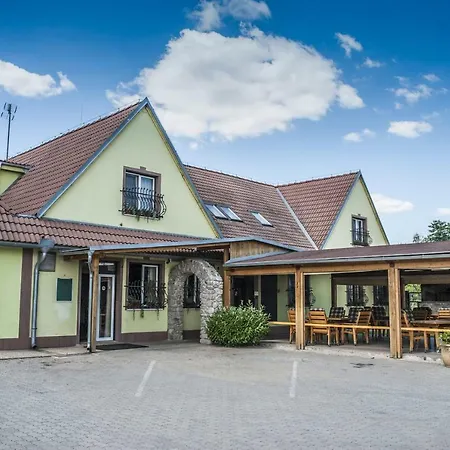 Guest house Eden 4*