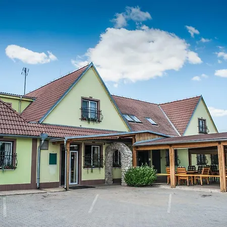 Eden Guest house 4*